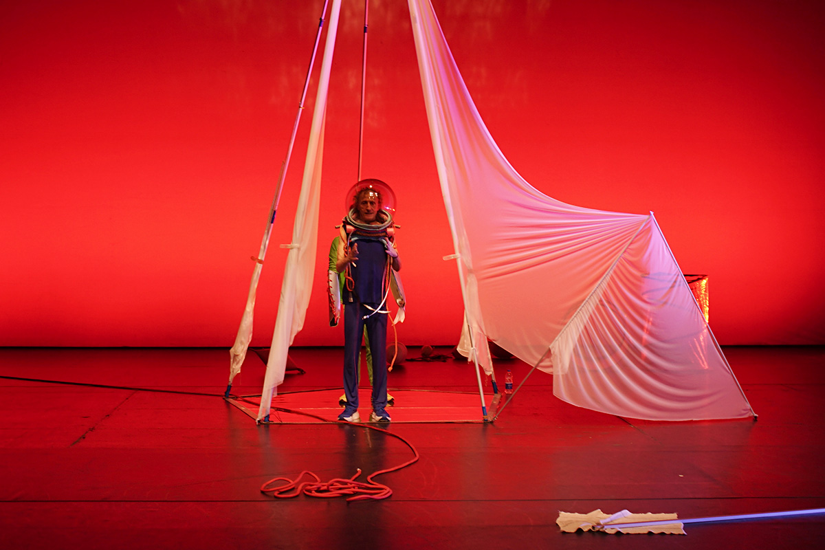 Metadietro - Flavia Mastrella e Antonio Rezza